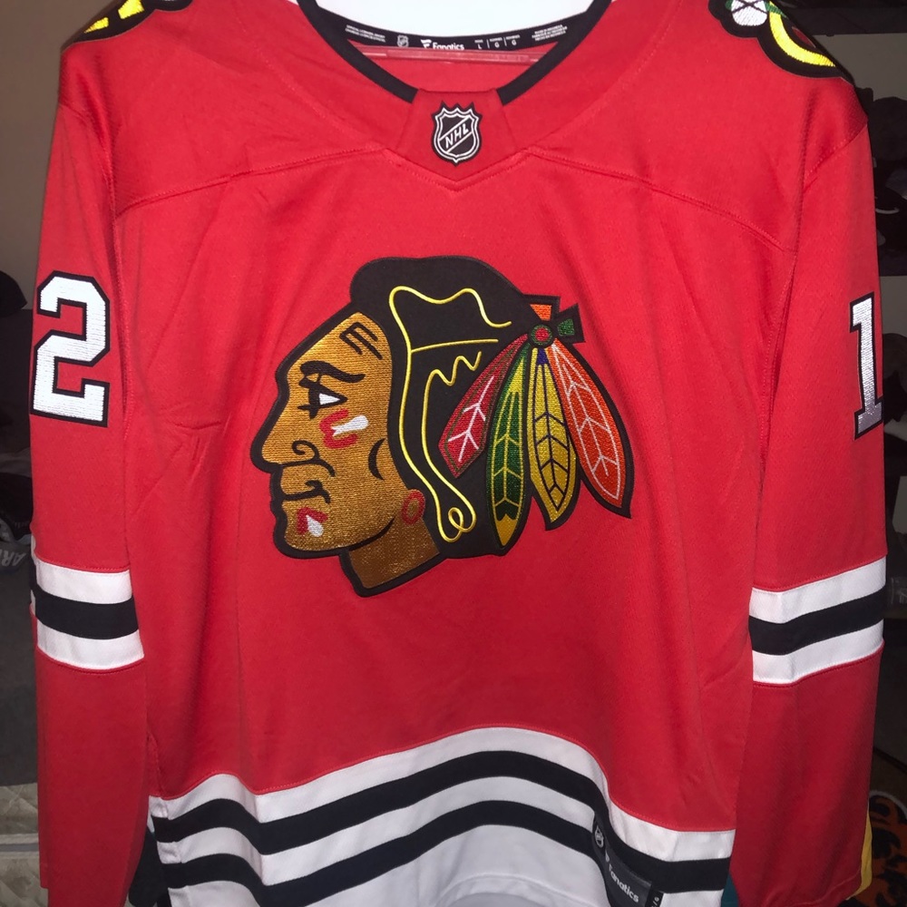 Chicago Blackhawks Fanatics home jersey # 12 DeBrincat